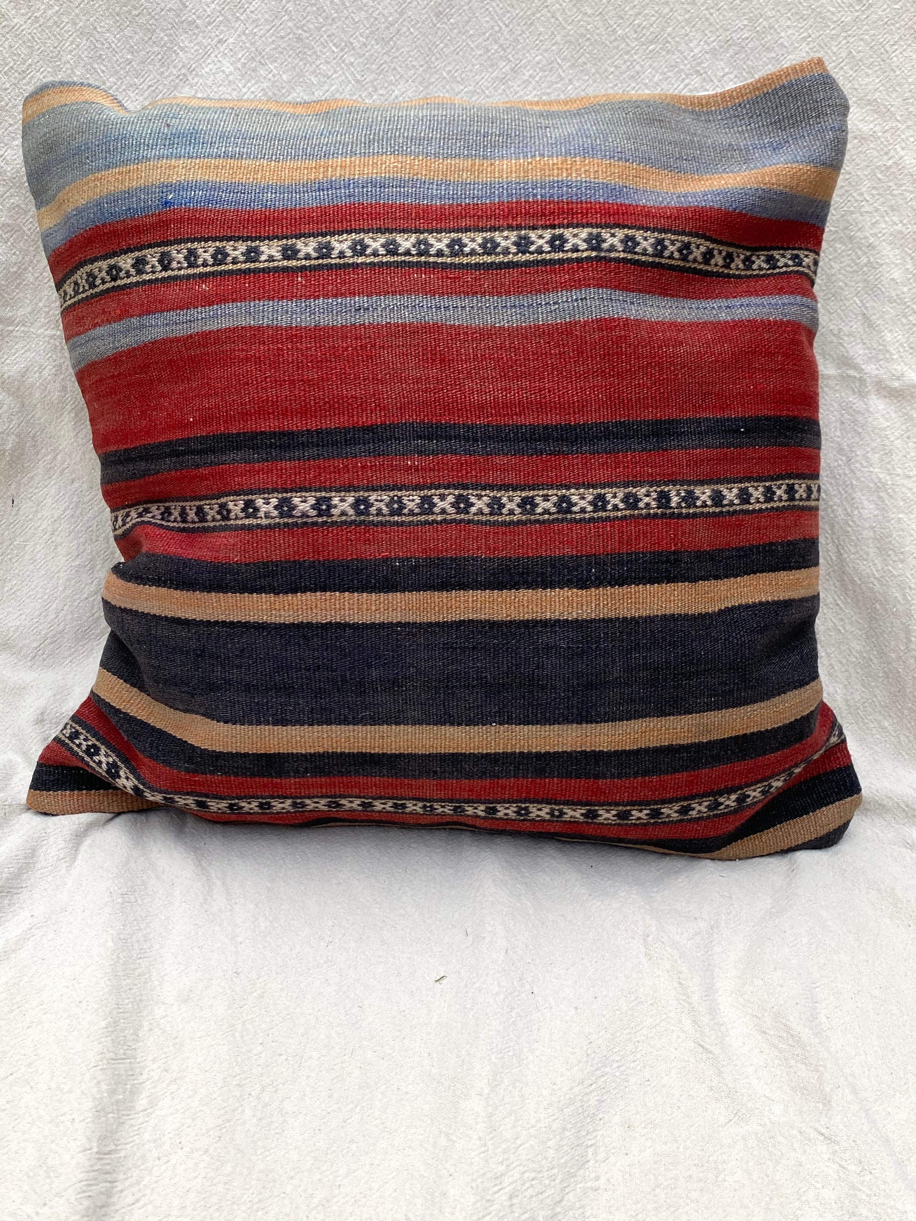 MILA KILIM PILLOW